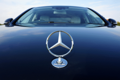 Mercedes Benz Recalls one million old cars